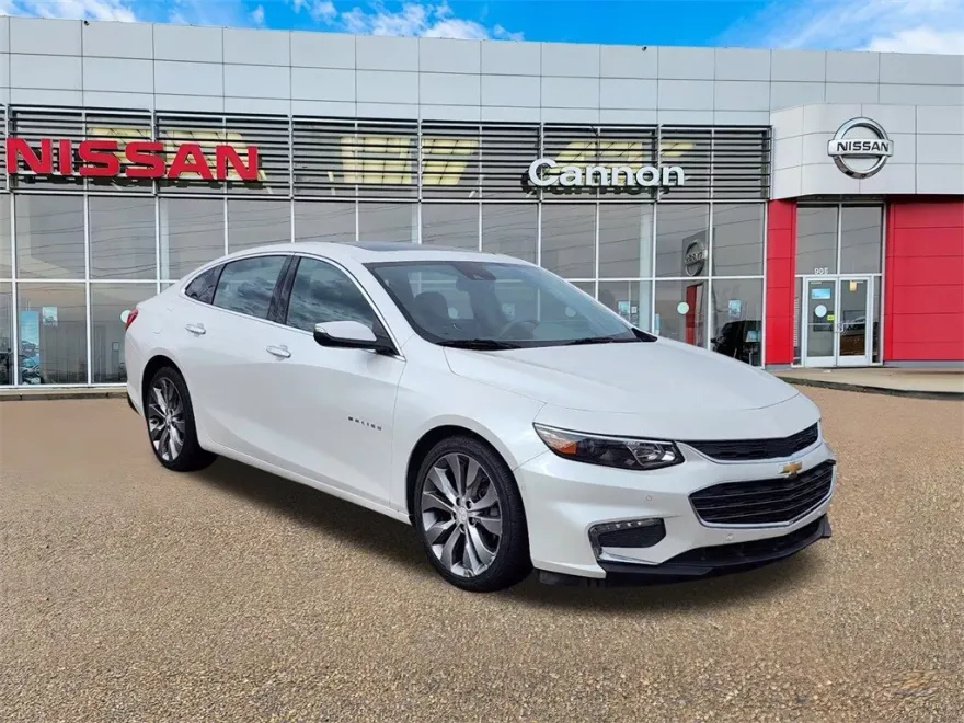 2017 Chevrolet Malibu Premier photo 1
