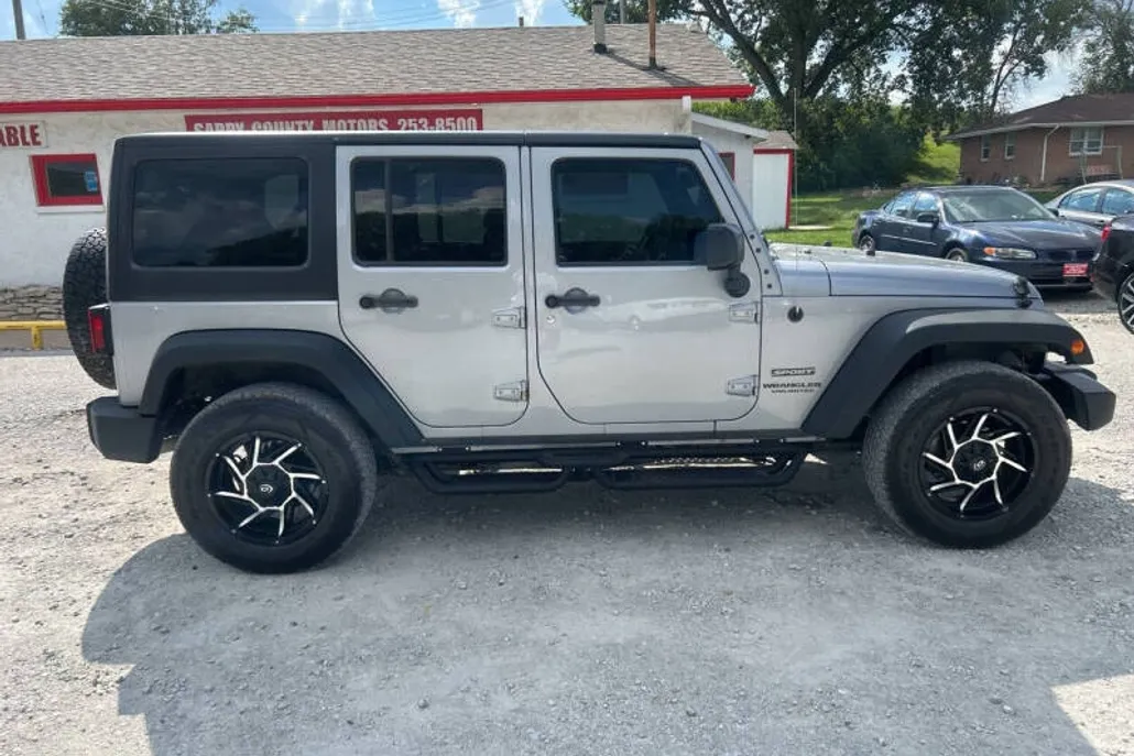 2015 Jeep Wrangler Unlimited Sport photo 1