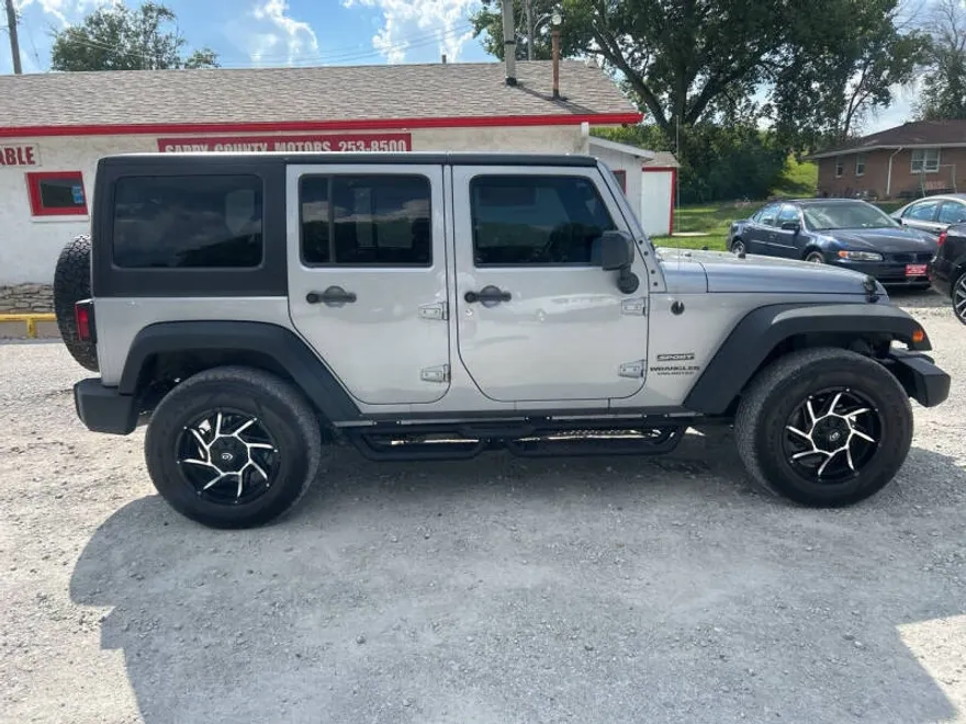 2015 Jeep Wrangler Unlimited Sport photo 1