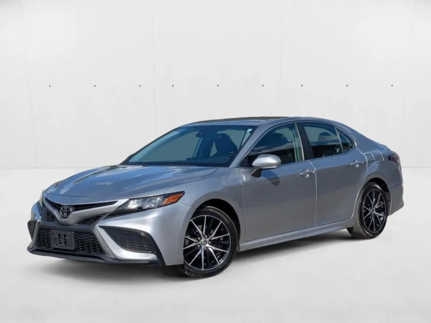 2023 Toyota Camry SE photo 1