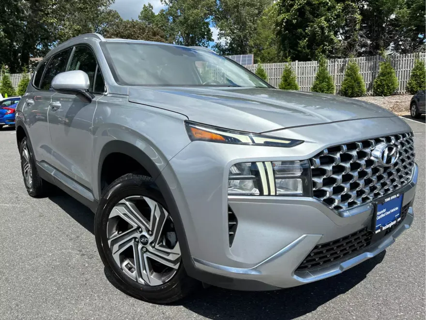 2022 Hyundai Santa Fe SEL photo 1