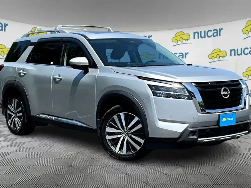 2022 Nissan Pathfinder Platinum photo 1