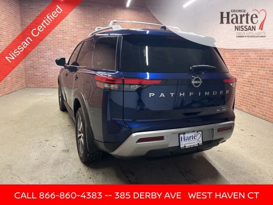 2023 Nissan Pathfinder SL photo 1