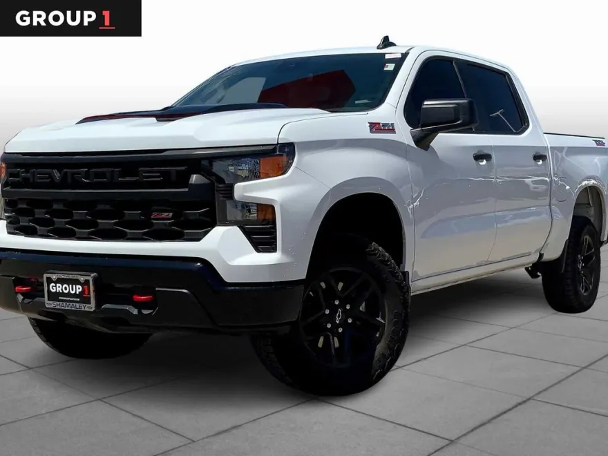 2024 Chevrolet Silverado 1500 Custom Trail Boss photo 1
