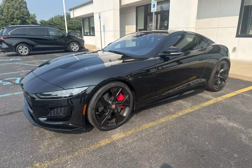2021 Jaguar F-TYPE R-Dynamic photo 1