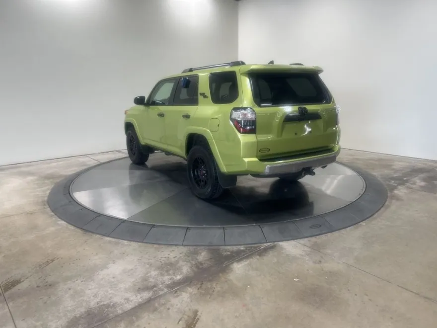 2023 Toyota 4Runner TRD Off-Road photo 1