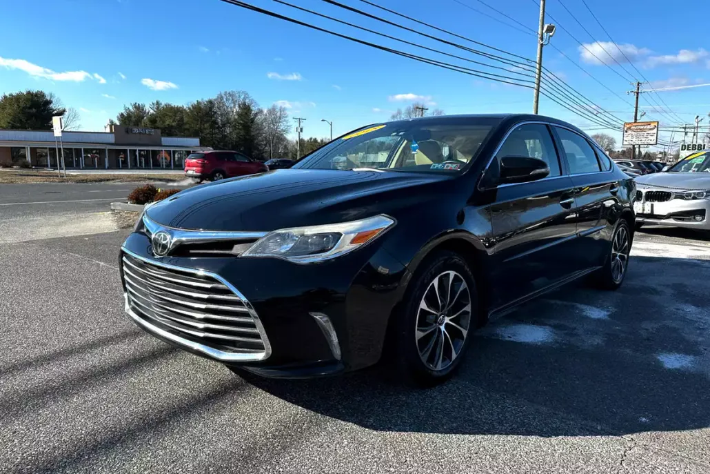 2018 Toyota Avalon XLE photo 1
