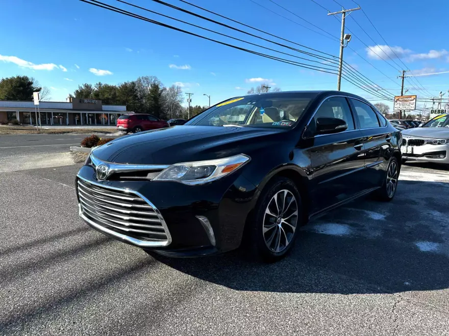 2018 Toyota Avalon XLE photo 1