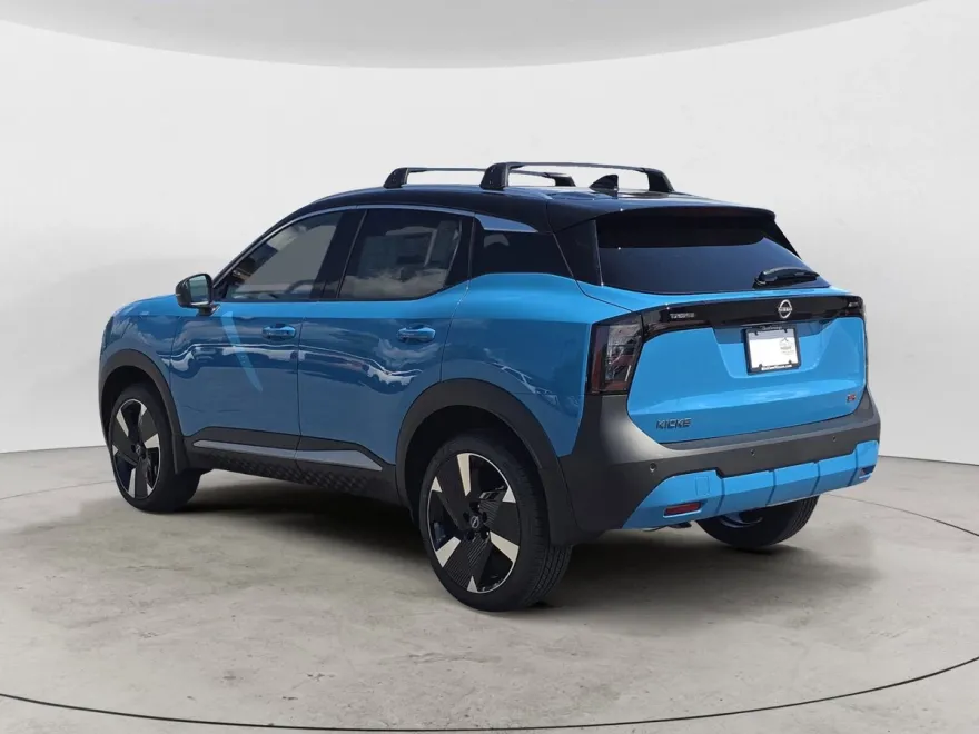 2025 Nissan Kicks SR photo 1