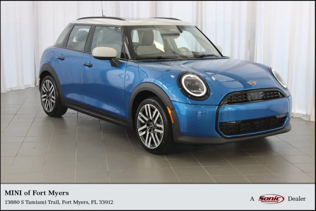 2025 Mini Cooper Signature photo 1