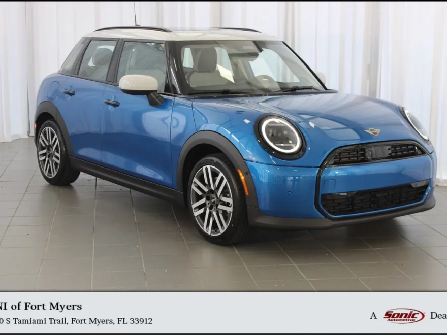 2025 Mini Cooper Signature photo 1
