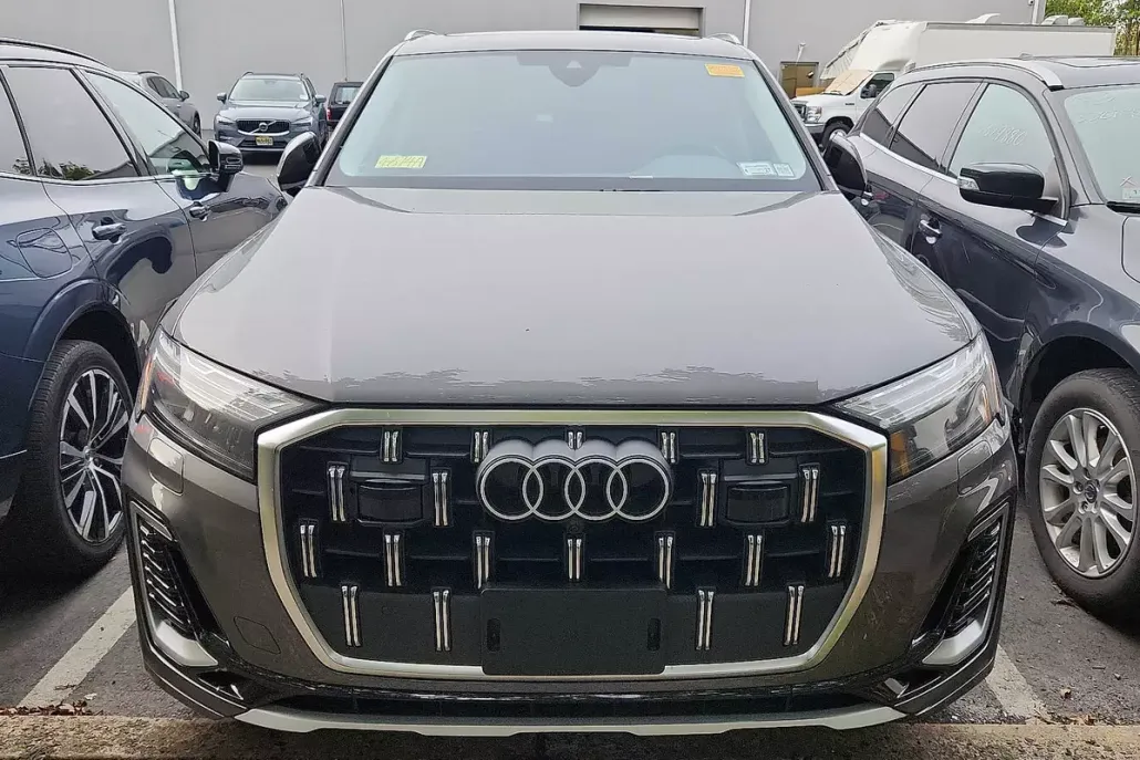 2025 Audi Q7 45 Premium photo 1