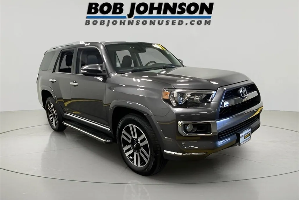 2017 Toyota 4Runner Limited photo 1