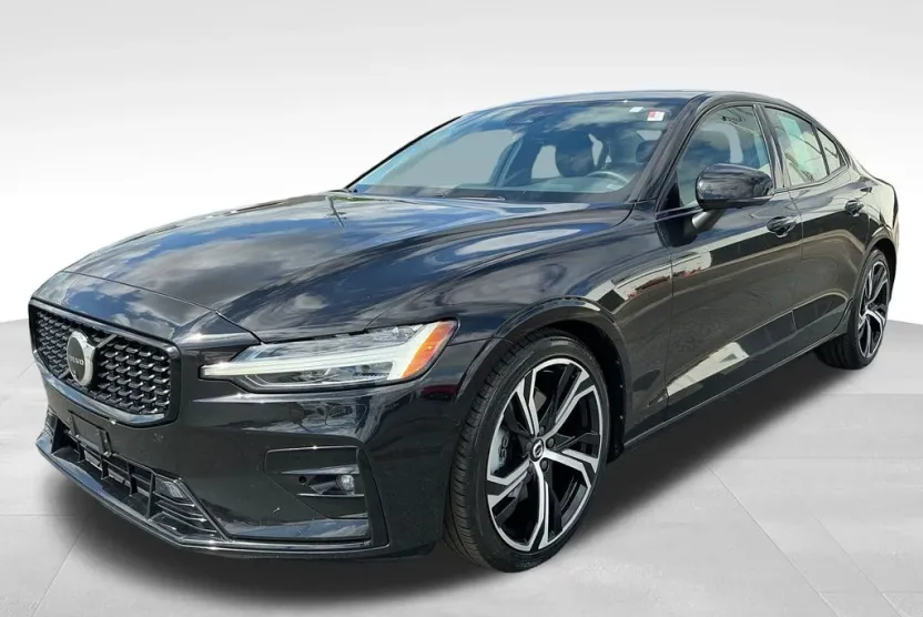 2024 Volvo S60 B5 Plus photo 1