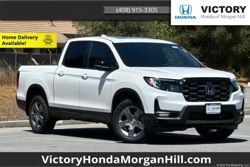 2025 Honda Ridgeline TrailSport photo 1