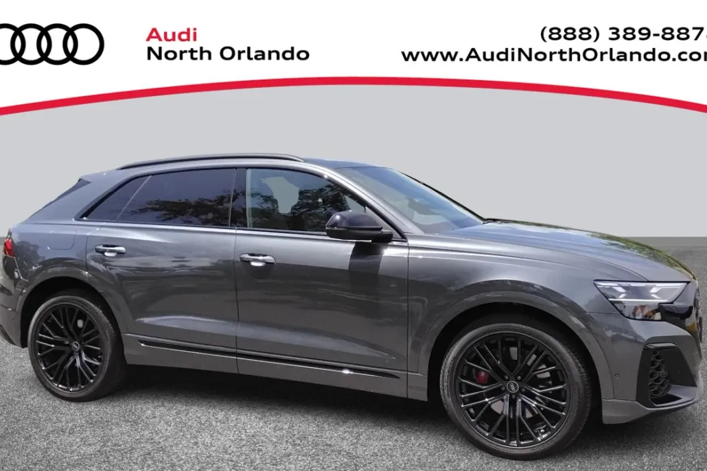 2025 Audi SQ8 Prestige photo 1