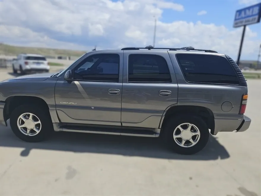 2005 Gmc Yukon Denali photo 1