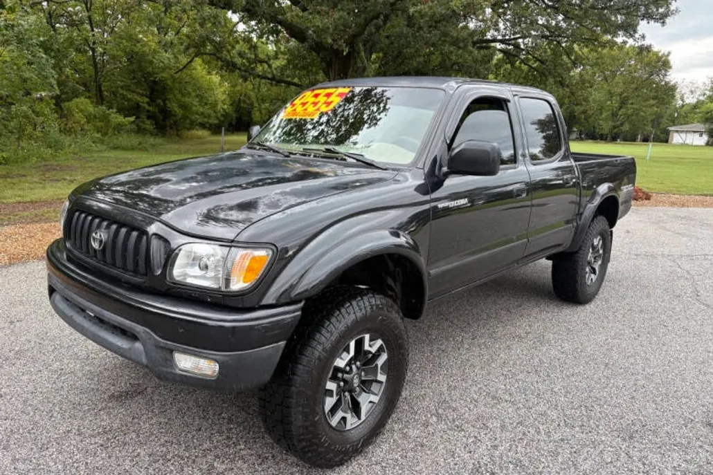 2002 Toyota Tacoma PreRunner V6 photo 1