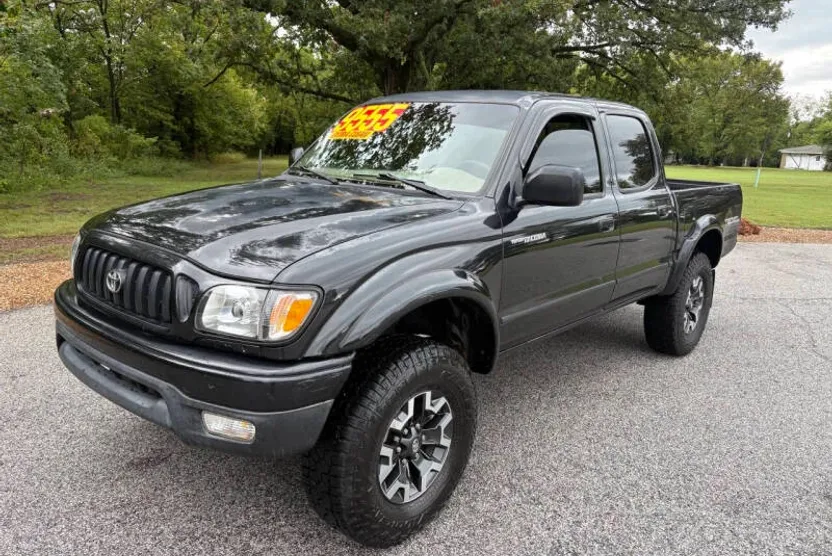 2002 Toyota Tacoma PreRunner V6 photo 1
