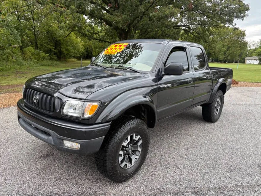 2002 Toyota Tacoma PreRunner V6 photo 1