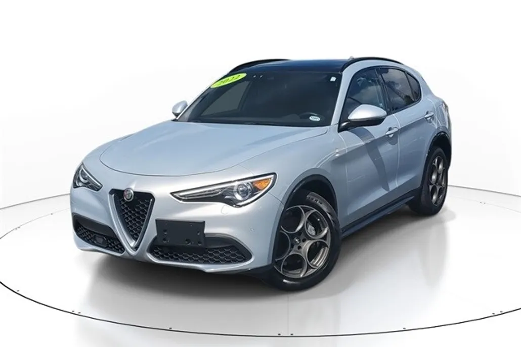 2022 Alfa Romeo Stelvio Ti photo 1