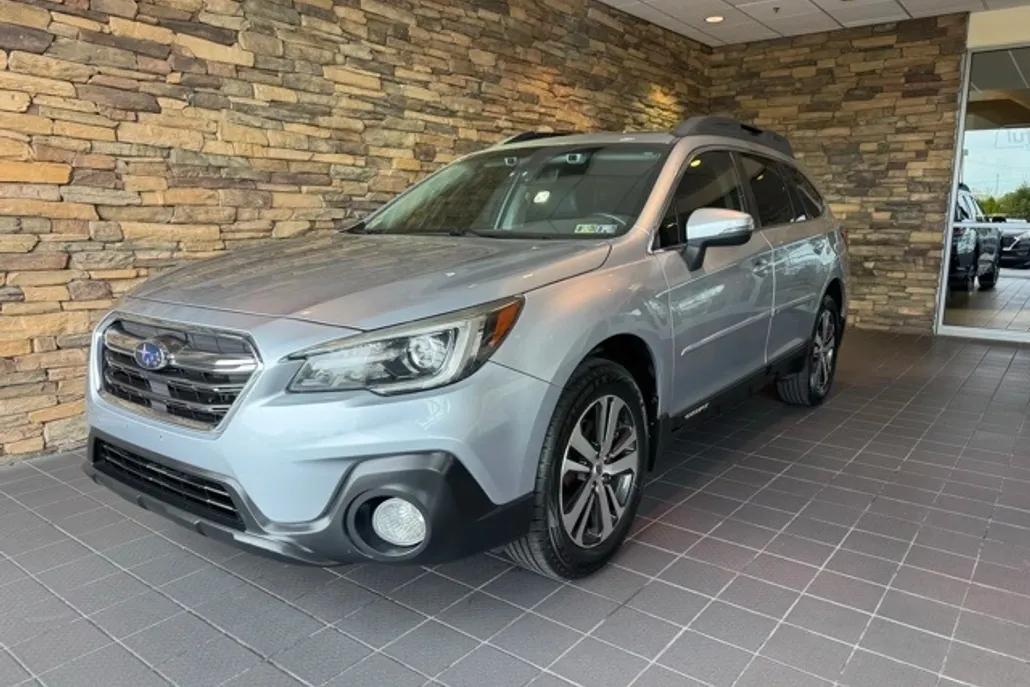 2018 Subaru Outback 2.5i photo 1