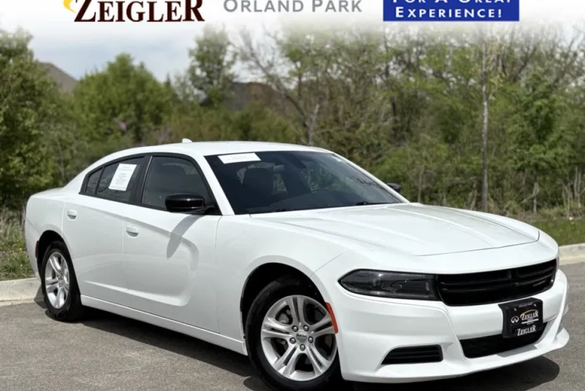 2023 Dodge Charger SXT photo 1