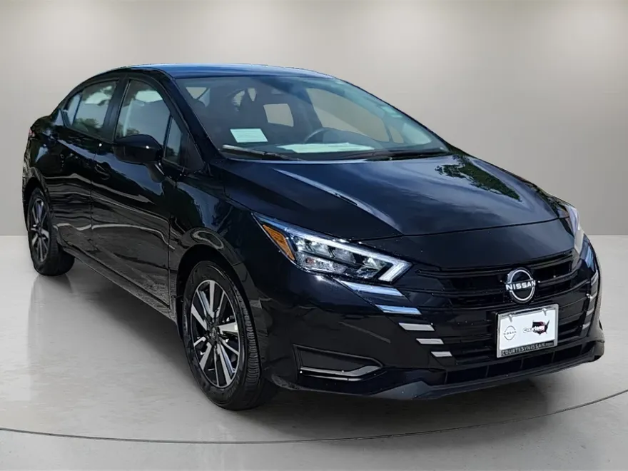 2025 Nissan Versa SV photo 1