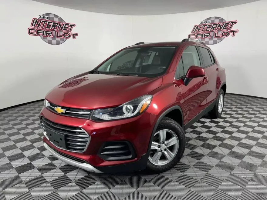 2022 Chevrolet Trax LT photo 1