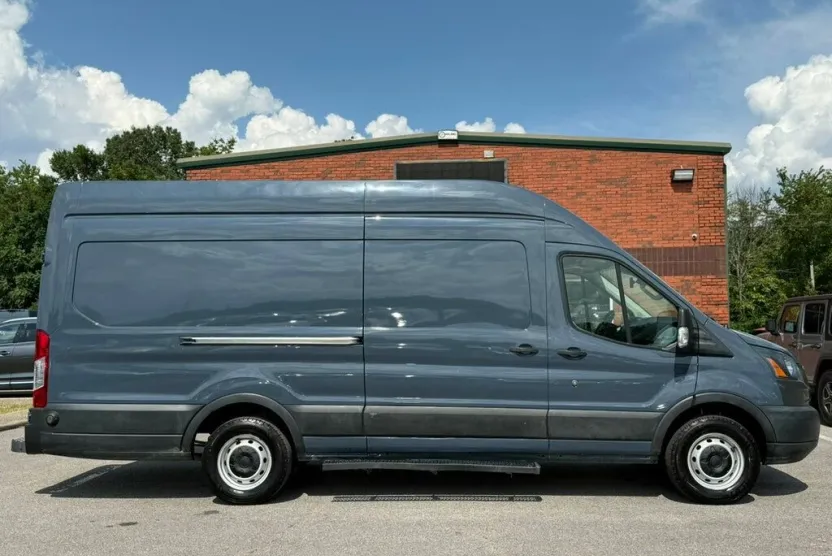 2019 Ford Transit Van photo 1