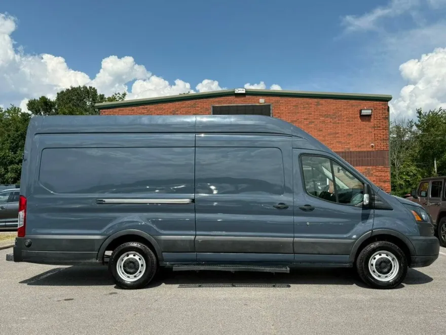 2019 Ford Transit Van photo 1