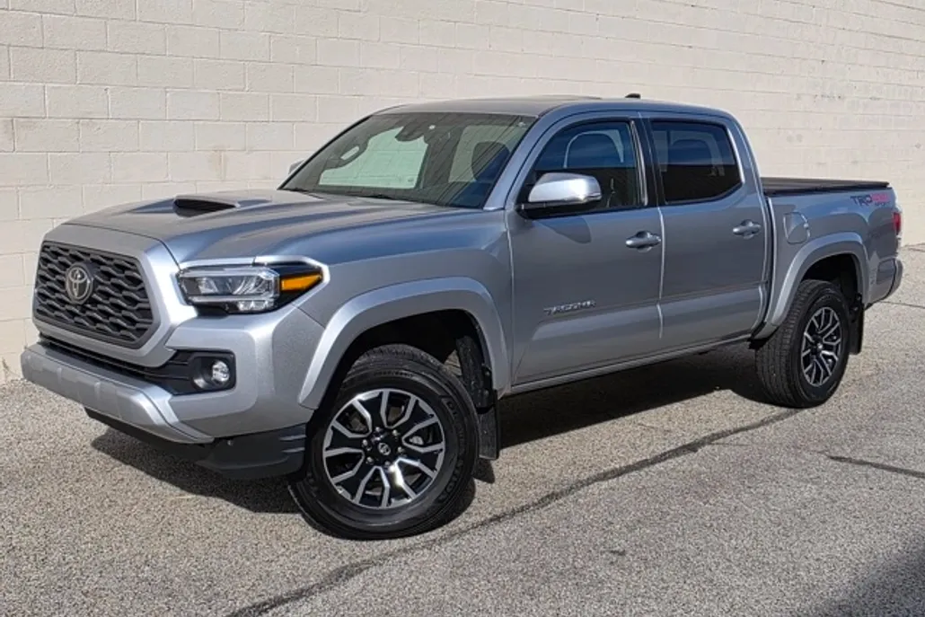 2023 Toyota Tacoma TRD Sport photo 1