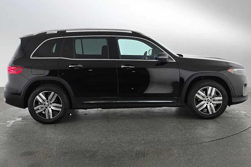 2024 Mercedes Benz EQB 300 4MATIC photo 1