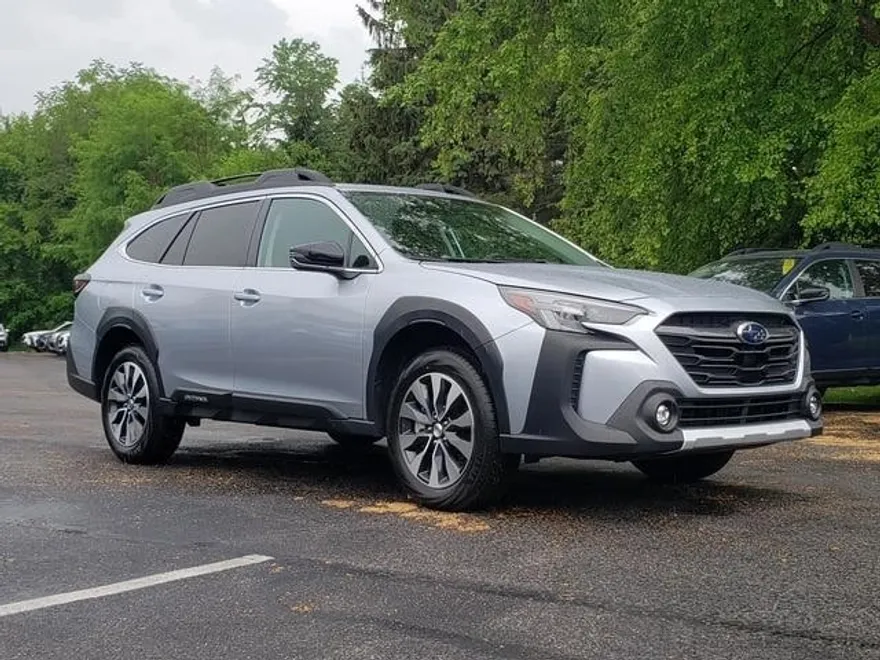 2024 Subaru Outback Limited photo 1
