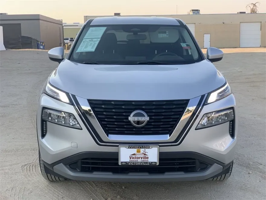 2023 Nissan Rogue SV photo 1