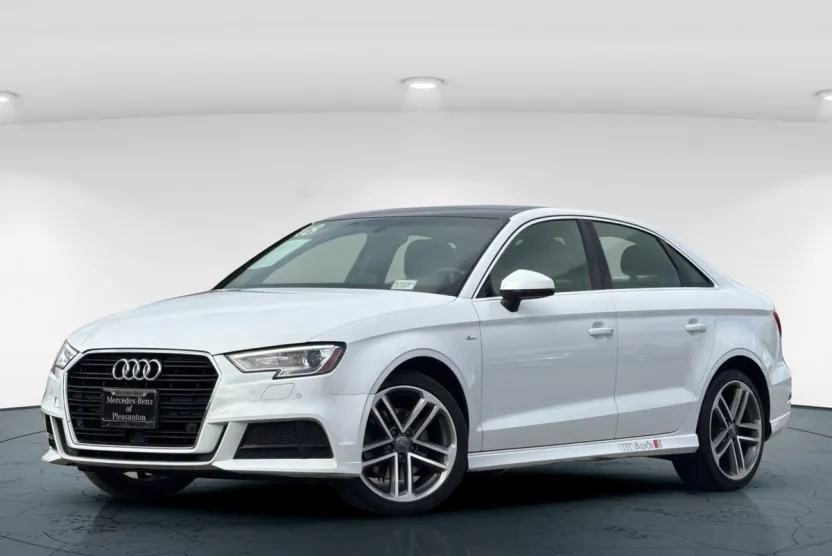 2018 Audi A3 2.0T Premium Plus photo 1