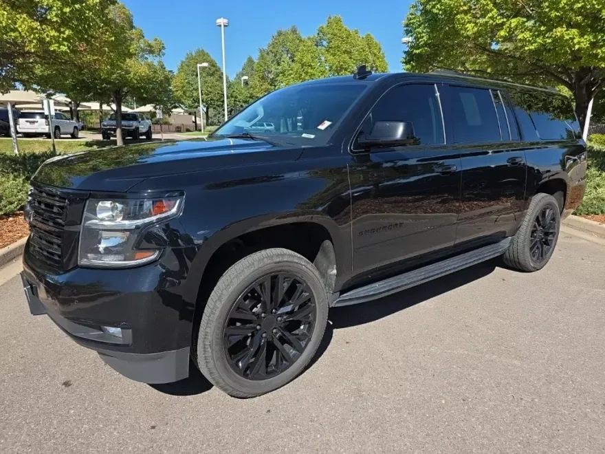 2019 Chevrolet Suburban Premier photo 1