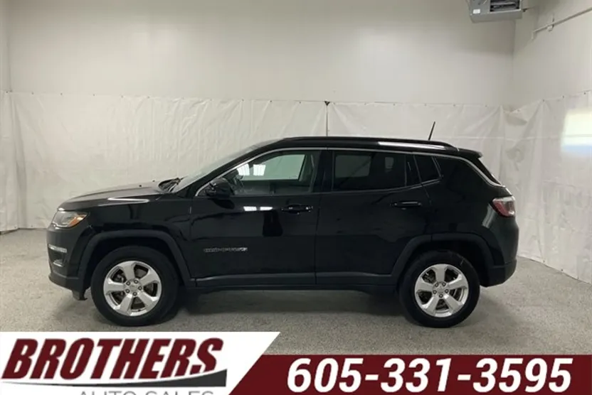 2018 Jeep Compass Latitude photo 1
