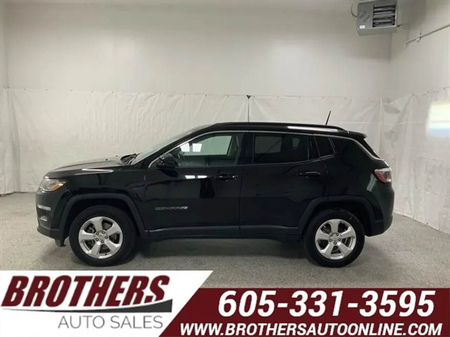 2018 Jeep Compass Latitude photo 1