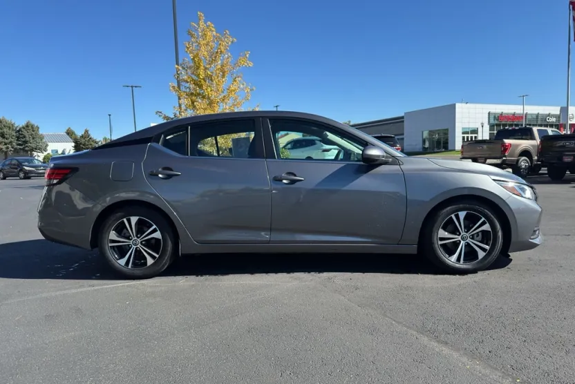 2023 Nissan Sentra SV photo 1