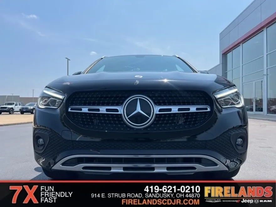 2022 Mercedes Benz GLA 250 photo 2