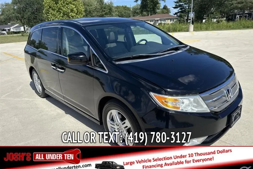 2011 Honda Odyssey Touring photo 1