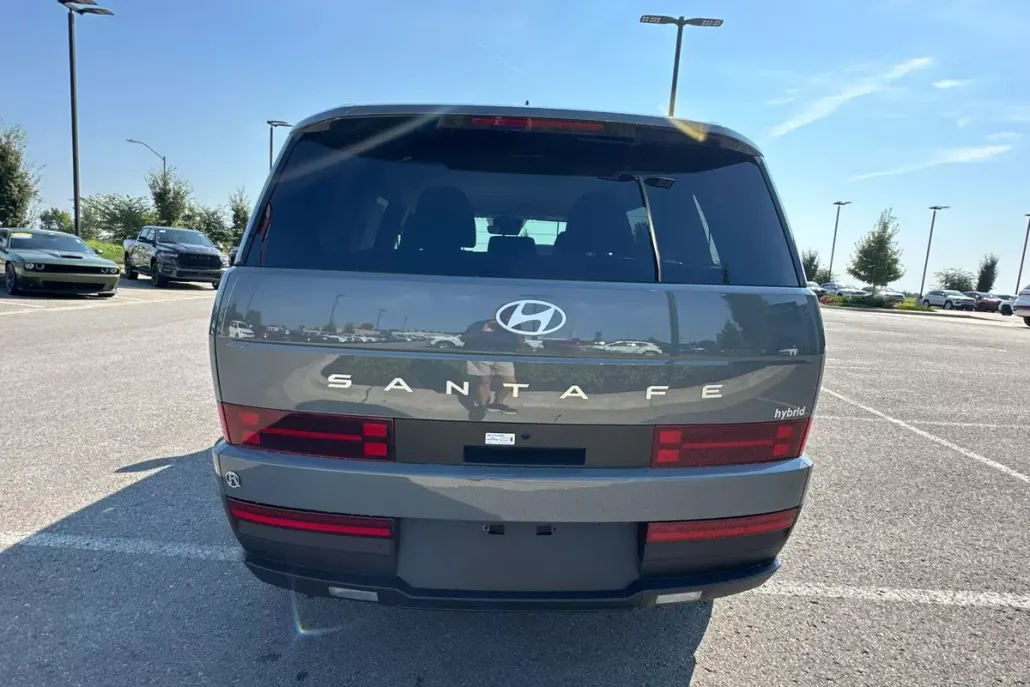 2026 Hyundai Santa Fe SE photo 1