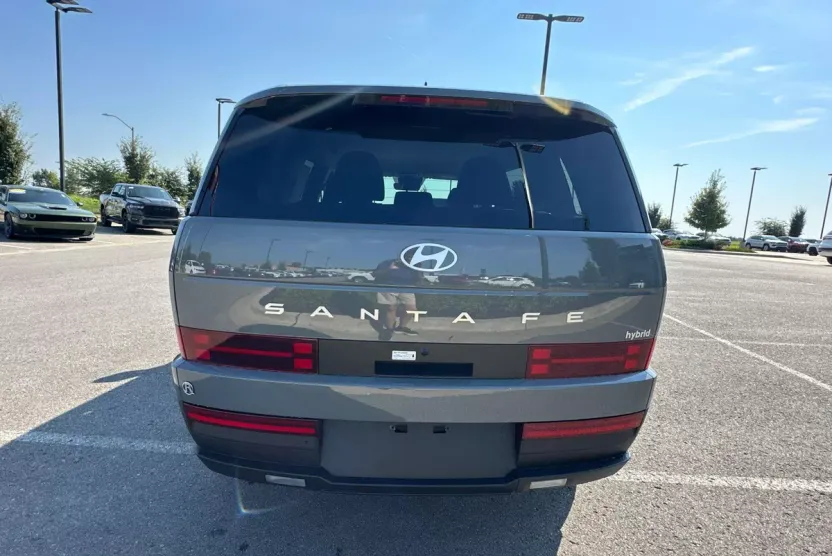 2026 Hyundai Santa Fe SE photo 1