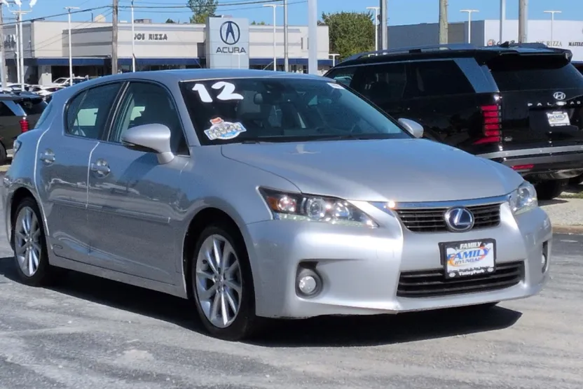 2012 Lexus CT 200h photo 1