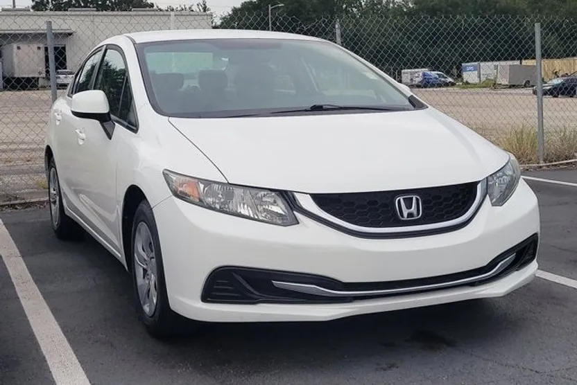 2013 Honda Civic LX photo 1