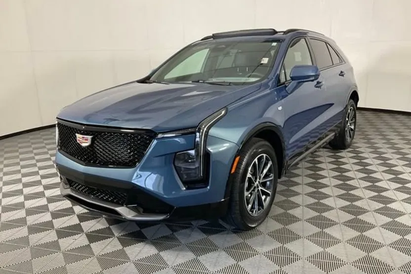 2025 Cadillac XT4 Sport photo 1