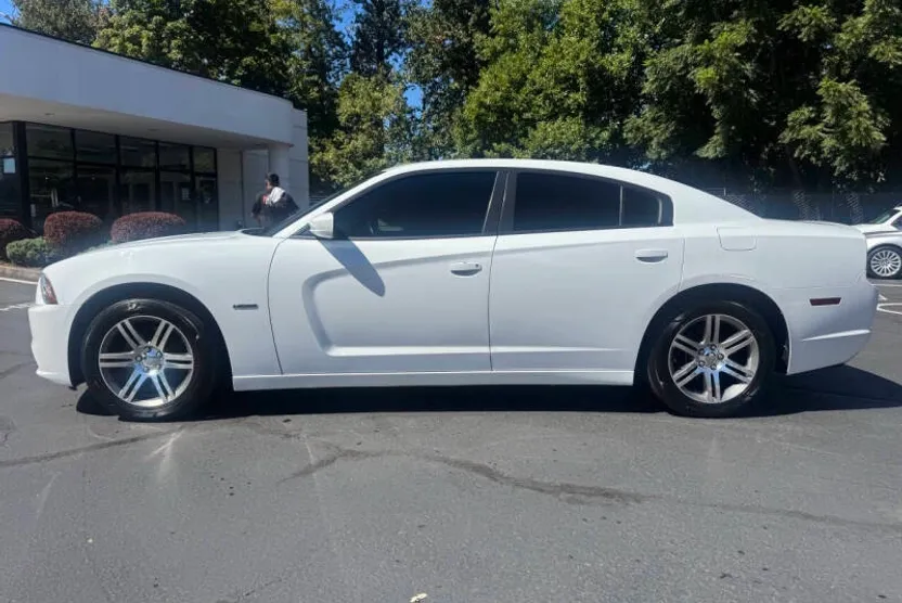 2014 Dodge Charger R/T photo 1