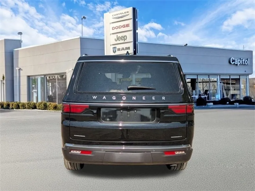 2022 Jeep Wagoneer Series II photo 1