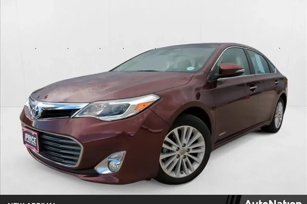 2014 Toyota Avalon Hybrid XLE Touring photo 1